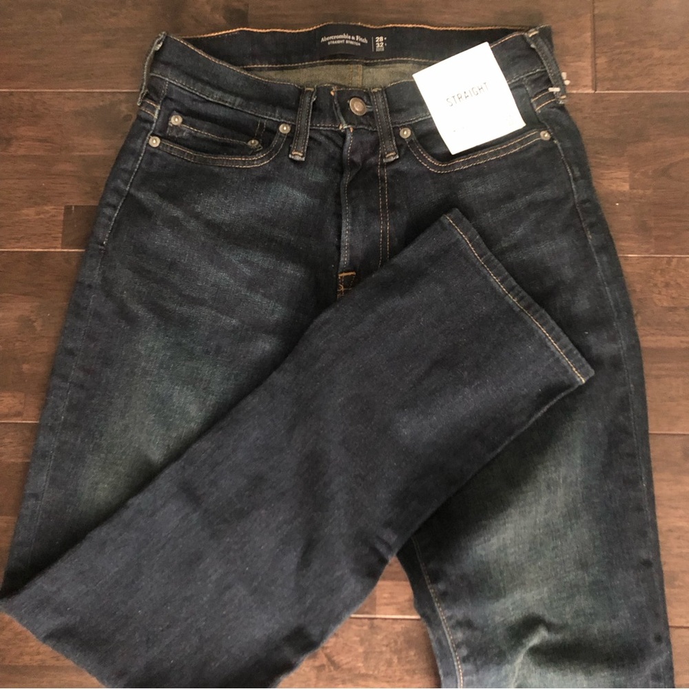 Abercrombie and Fitch dark denim straight leg jeans nwt size 28x32